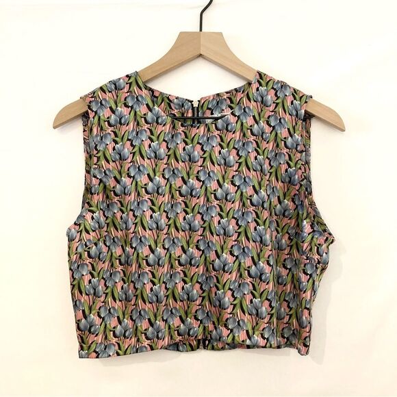 Unbranded Tops - Senlis Cropped Floral Sleeveless Top Large NWOT Pink Blue Tulips Zipper Back